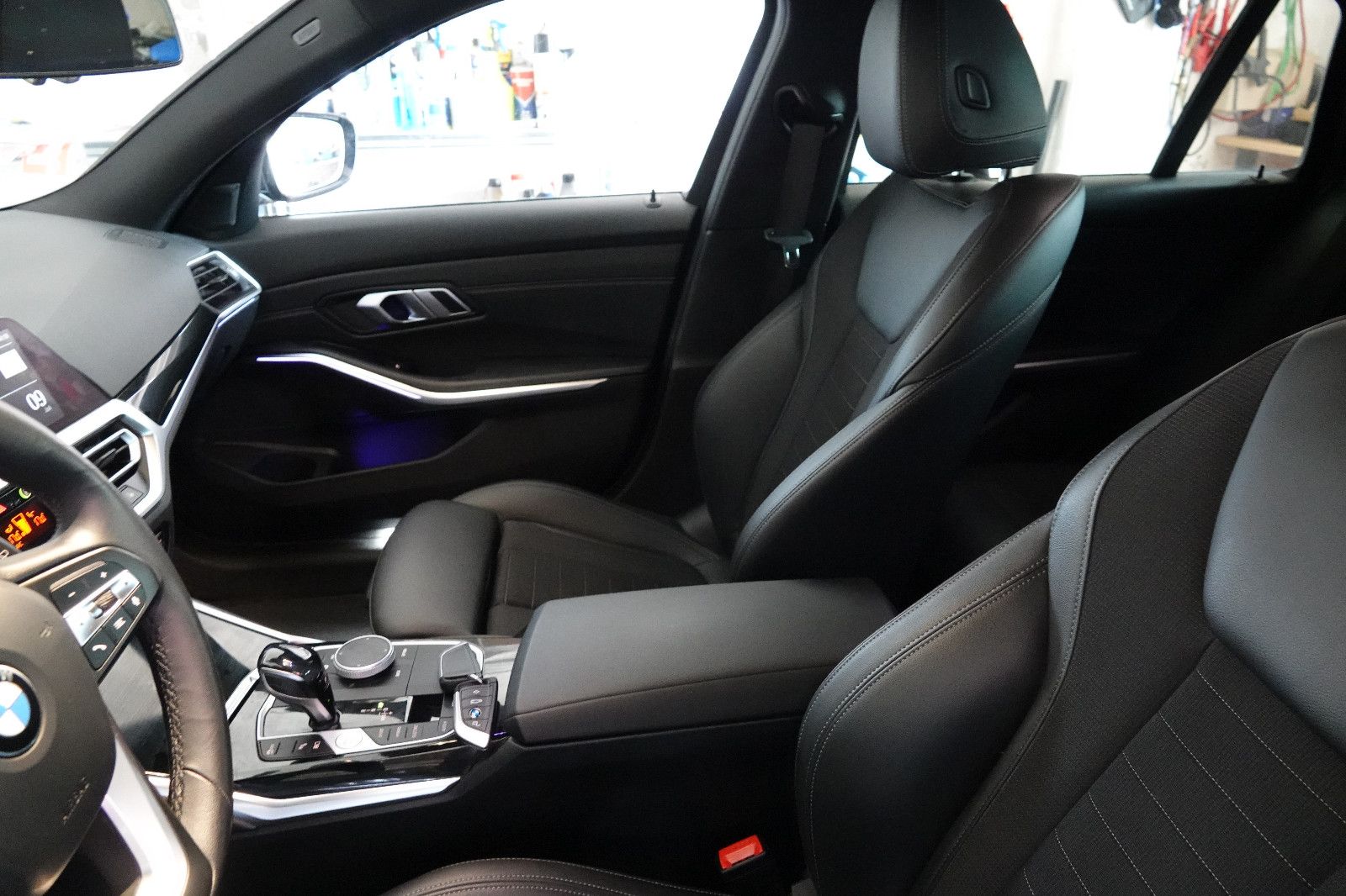 BMW 330e xDrive Touring Sport-Line - Samsaru's Car Outlet