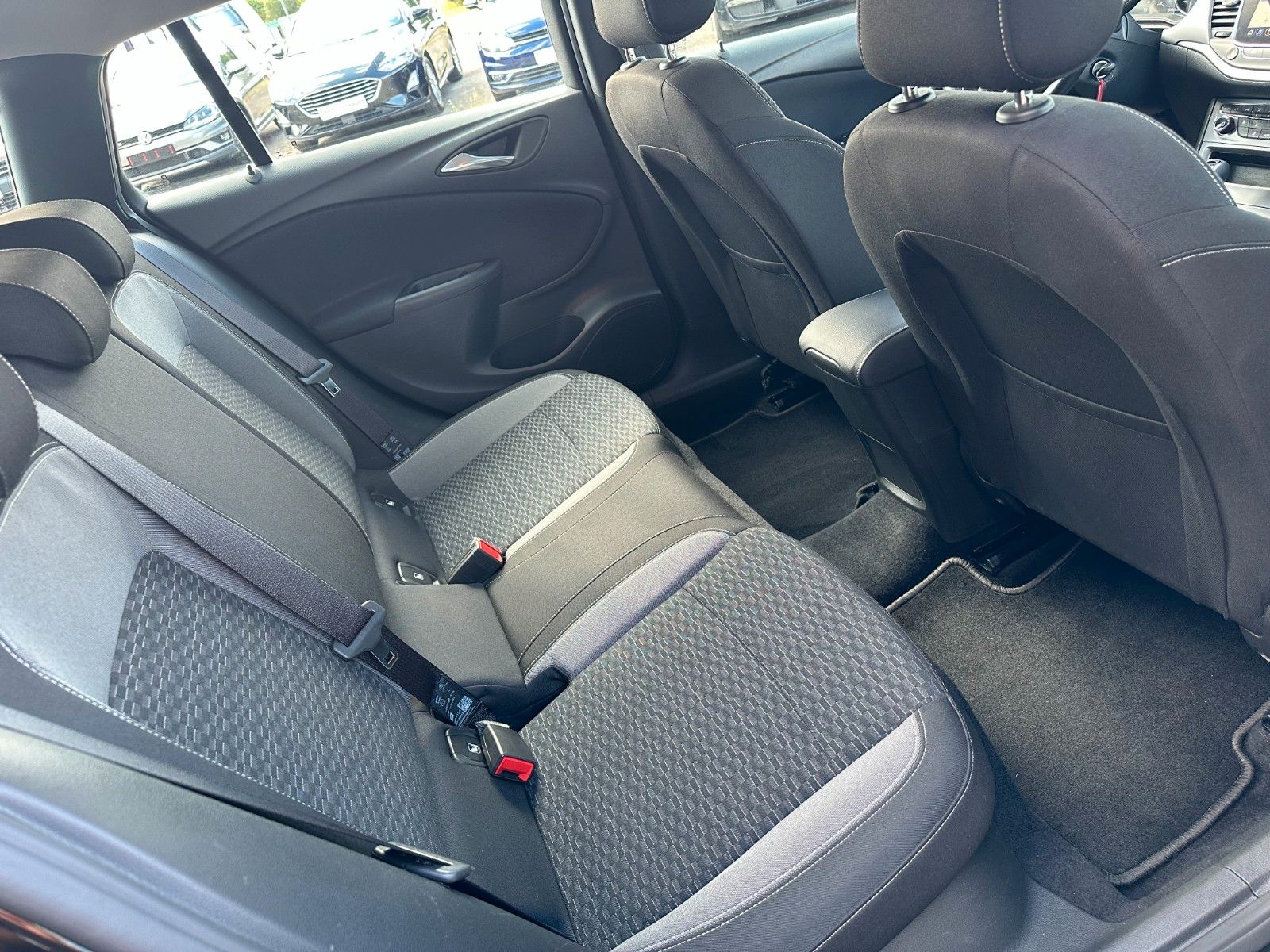 Opel Astra K Sports Tourer Edition - Samsaru's Car Outlet