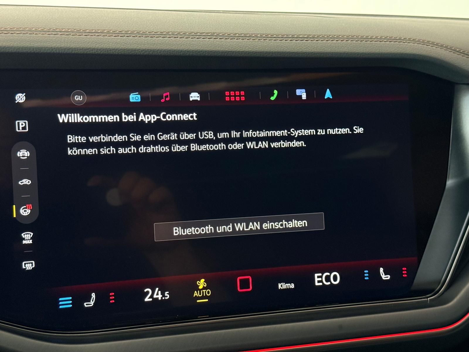 Volkswagen Touareg R-Line-Pano/ACC/AHK/360/Dynaudio/Massage