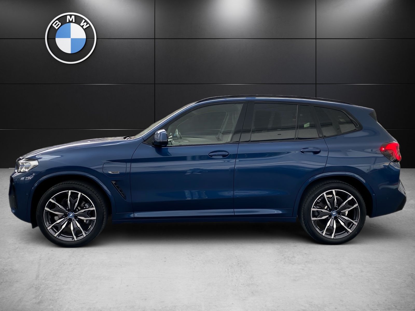 BMW X3 xDrive30e M Sport - Samsaru's Car Outlet