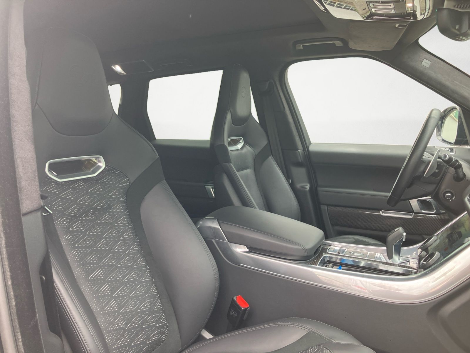 Range Rover Sport P575 V8 - Samsaru's Car Outlet