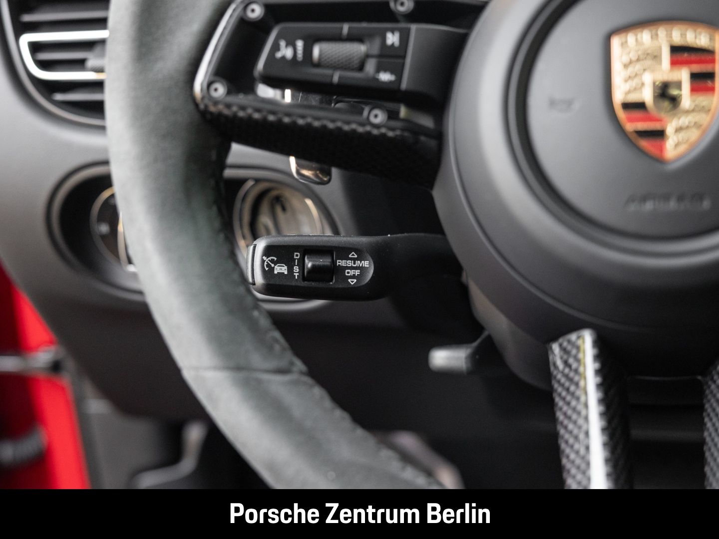 Porsche Macan GTS Karminrot Sportabgasanlage Panorama