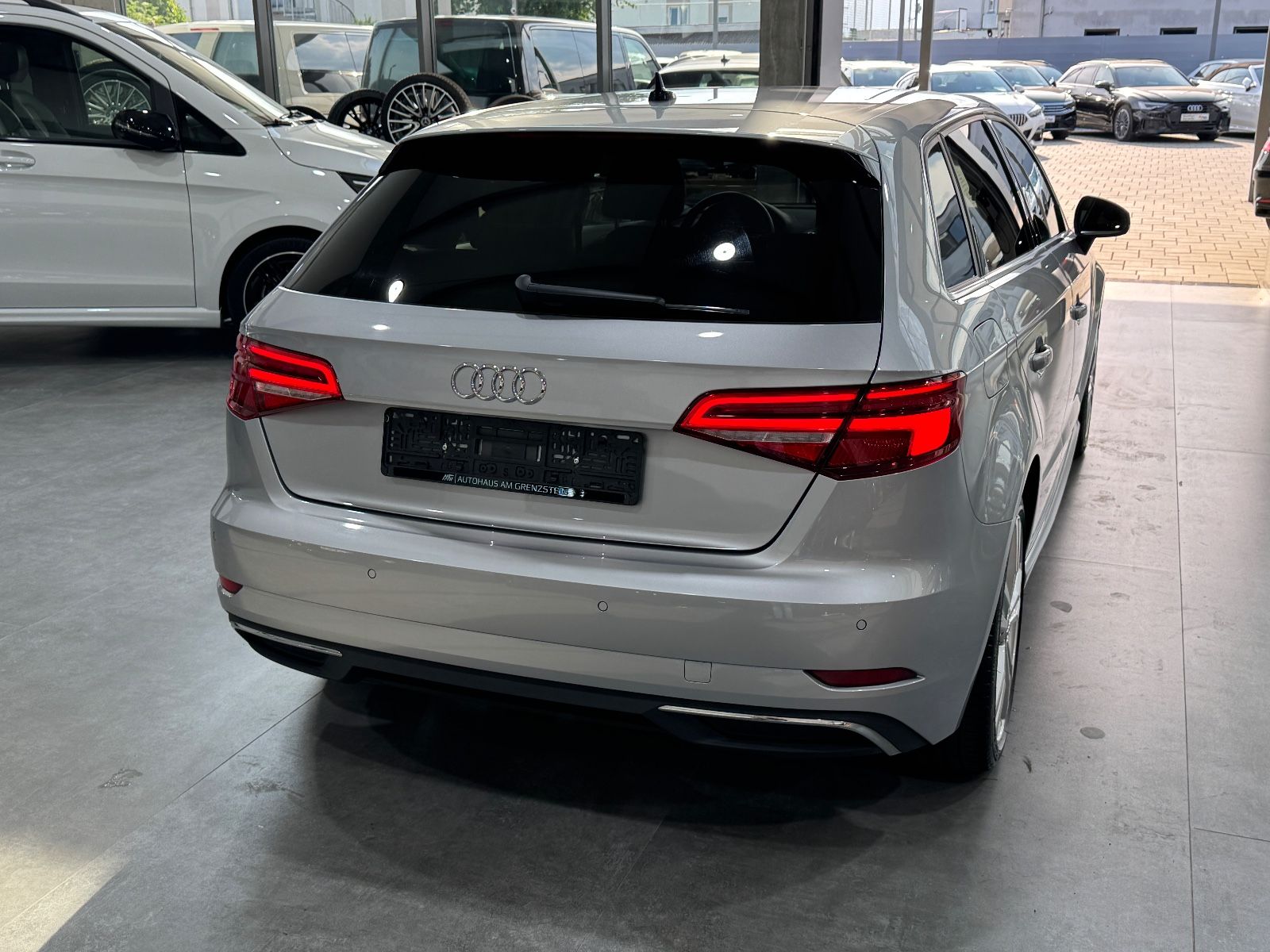 Audi A3 Sportback 40 e-tron sport - Samsaru's Car Outlet