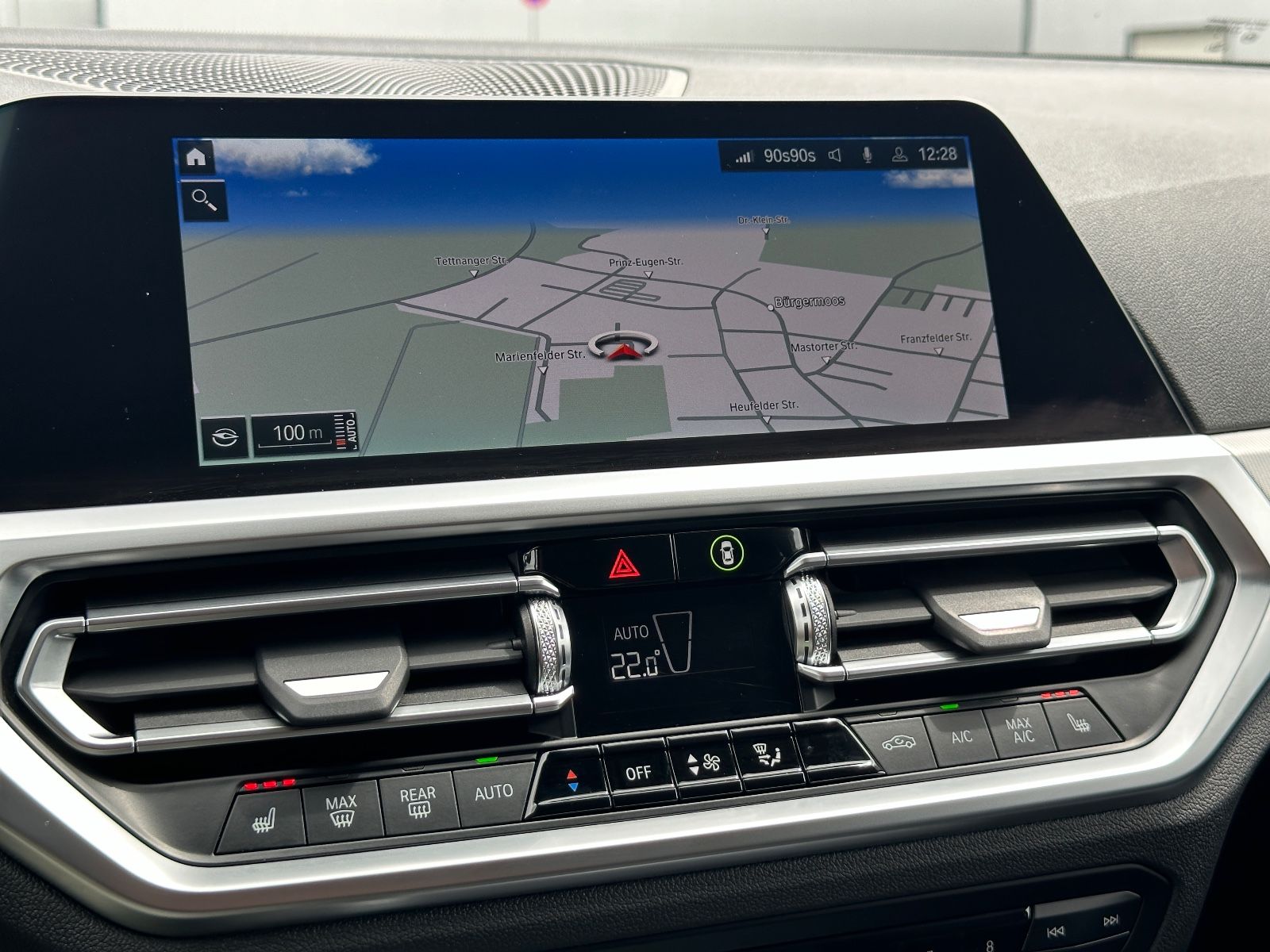 BMW 320 d xDrive Laser Leder HuD Key Innovation - Samsaru's Car Outlet