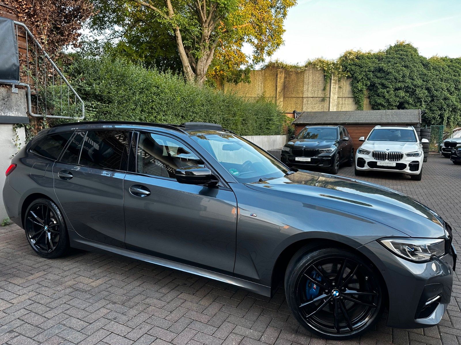 BMW 330e M Sport Shadow - Samsaru's Car Outlet