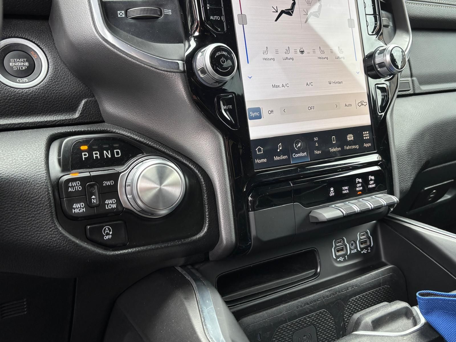 Dodge RAM 1500 Laramie 5.7L 12Zoll Display 4x4 LPG AHK