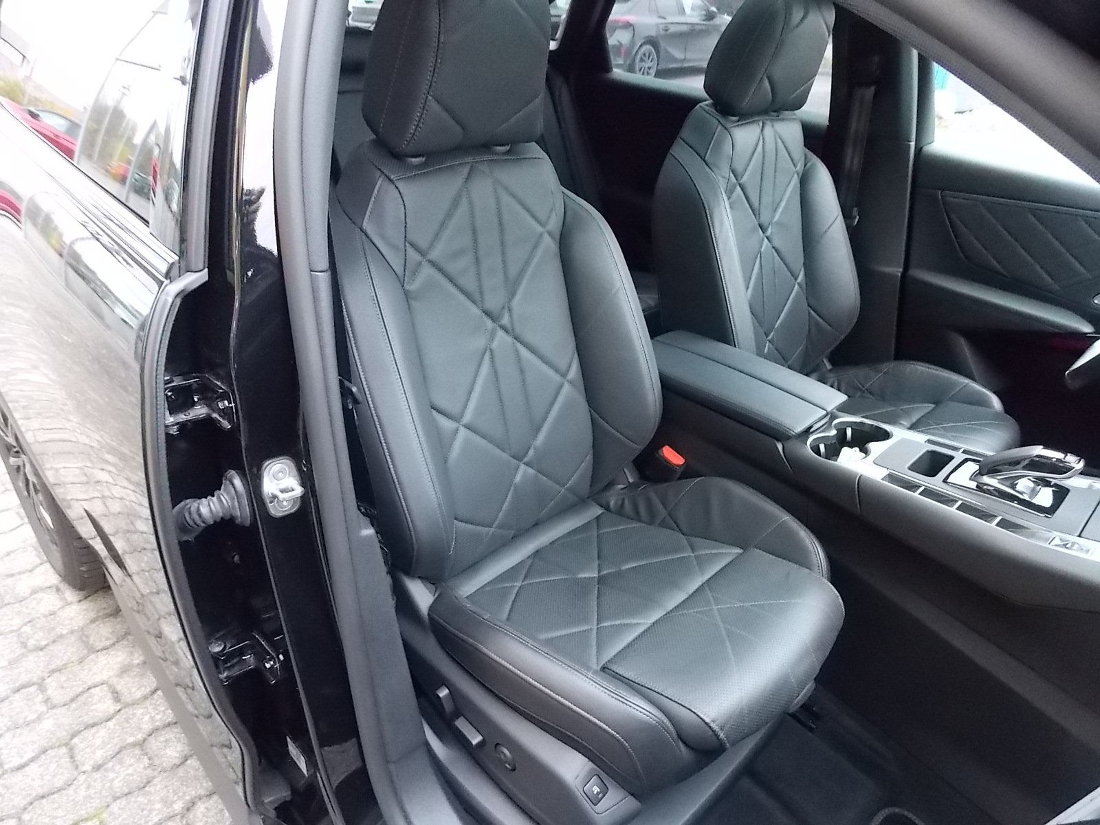 DS Automobiles DS7 E-Tense Hybrid4x4 Ligne Noire /NightVision/L