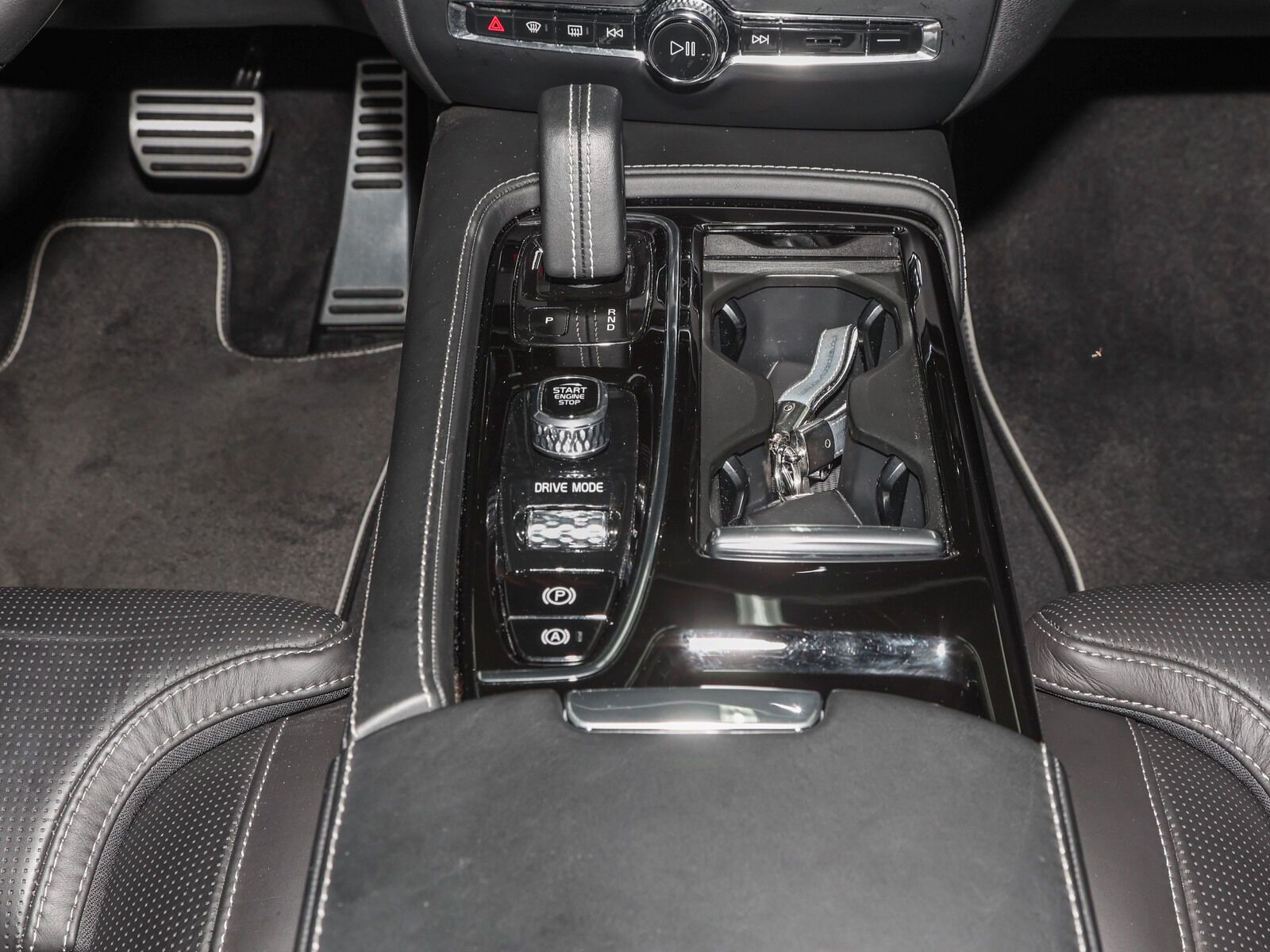 Volvo S60 T8 PHEV AWD R Design|LED|Navi|360°