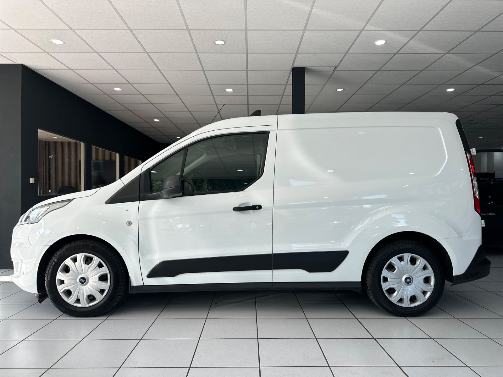 Ford Transit Connect Kasten 220 L1 S&S Aut - Samsaru's Car Outlet