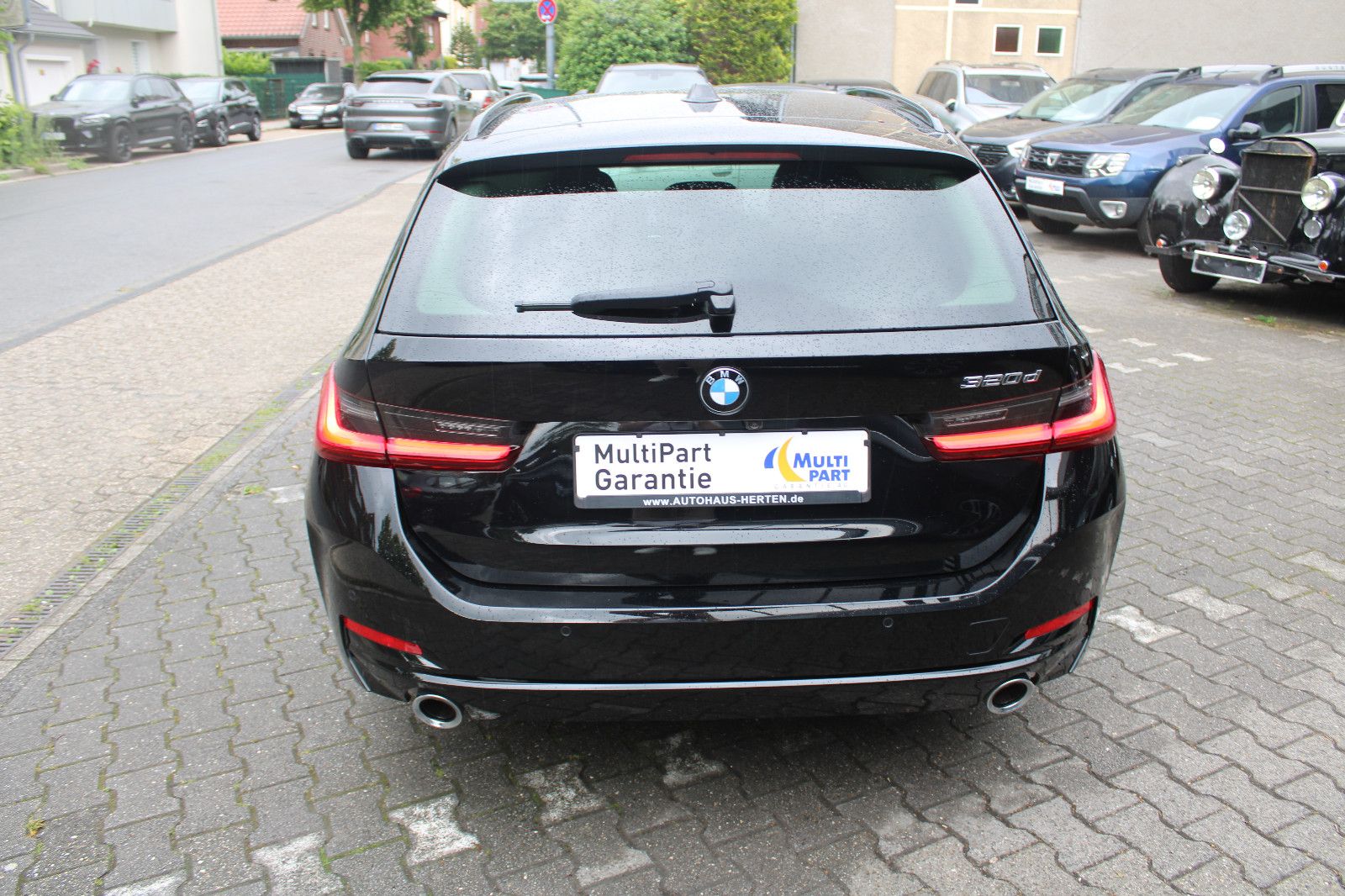 BMW 320dA Touring - Samsaru's Car Outlet