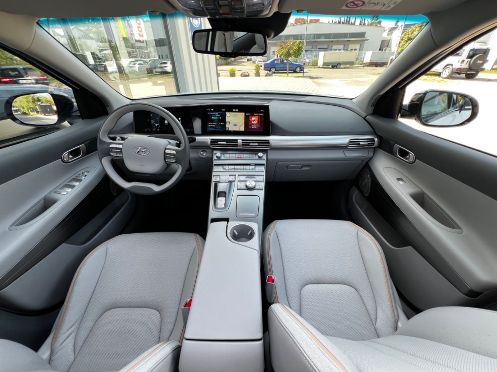 Hyundai Nexo Fuel Cell - Samsaru's Car Outlet