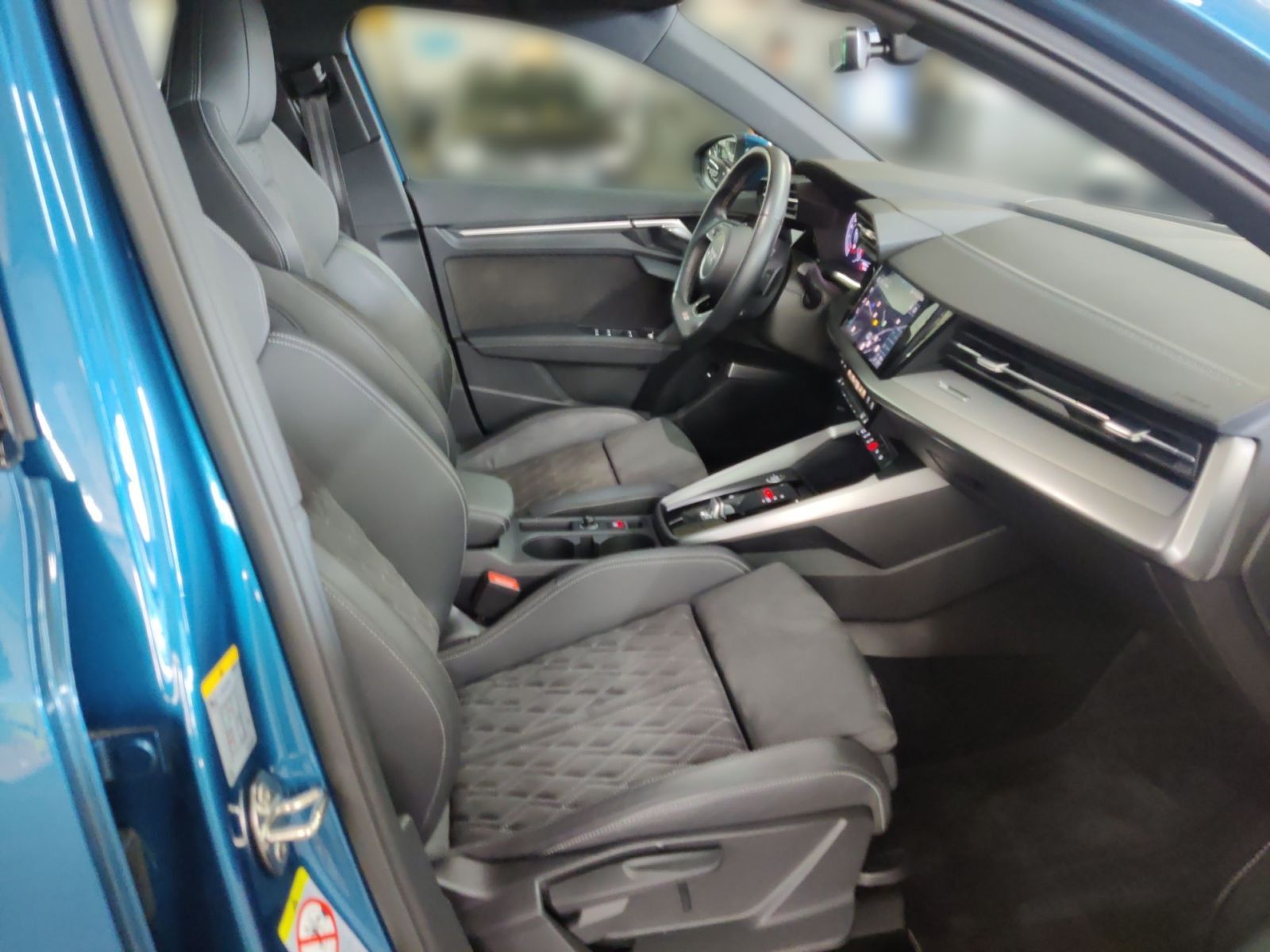 Audi A3 Sportback 35 TFSI advanced - Samsaru's Car Outlet