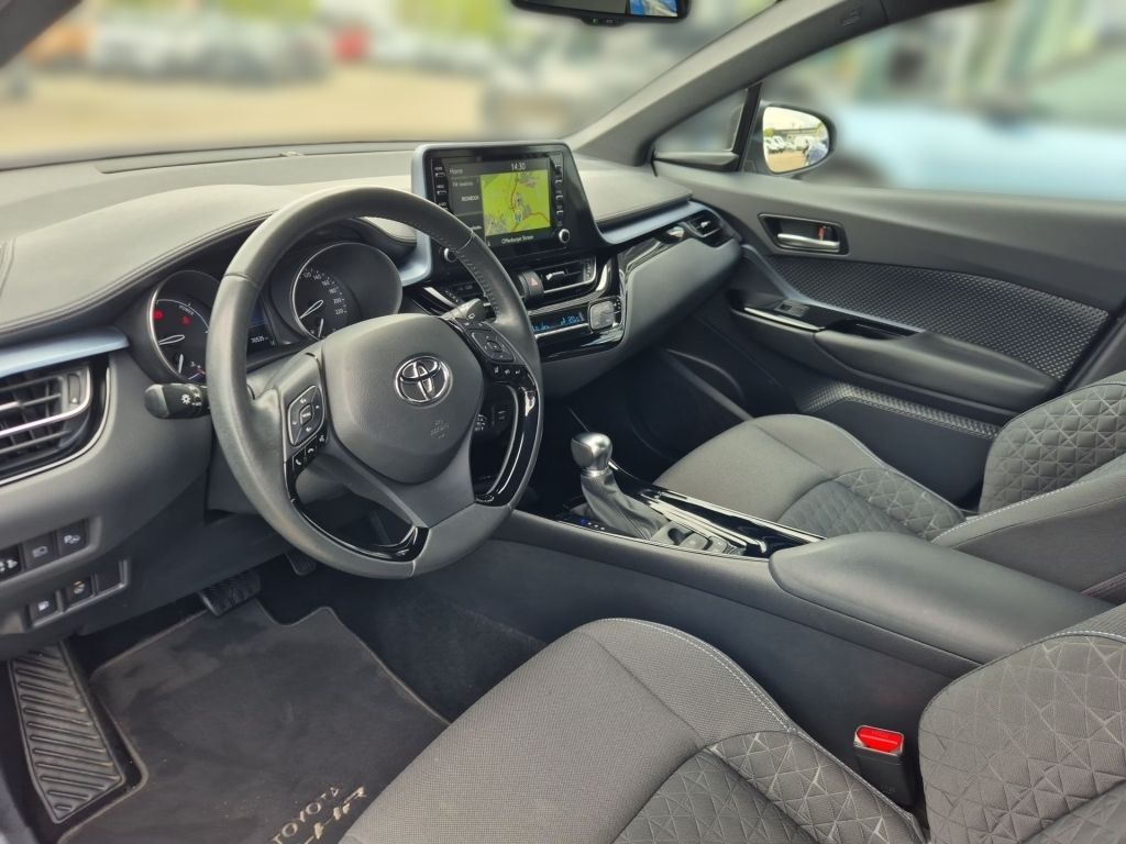 Toyota C-HR 2.0 Hybrid - Samsaru's Car Outlet