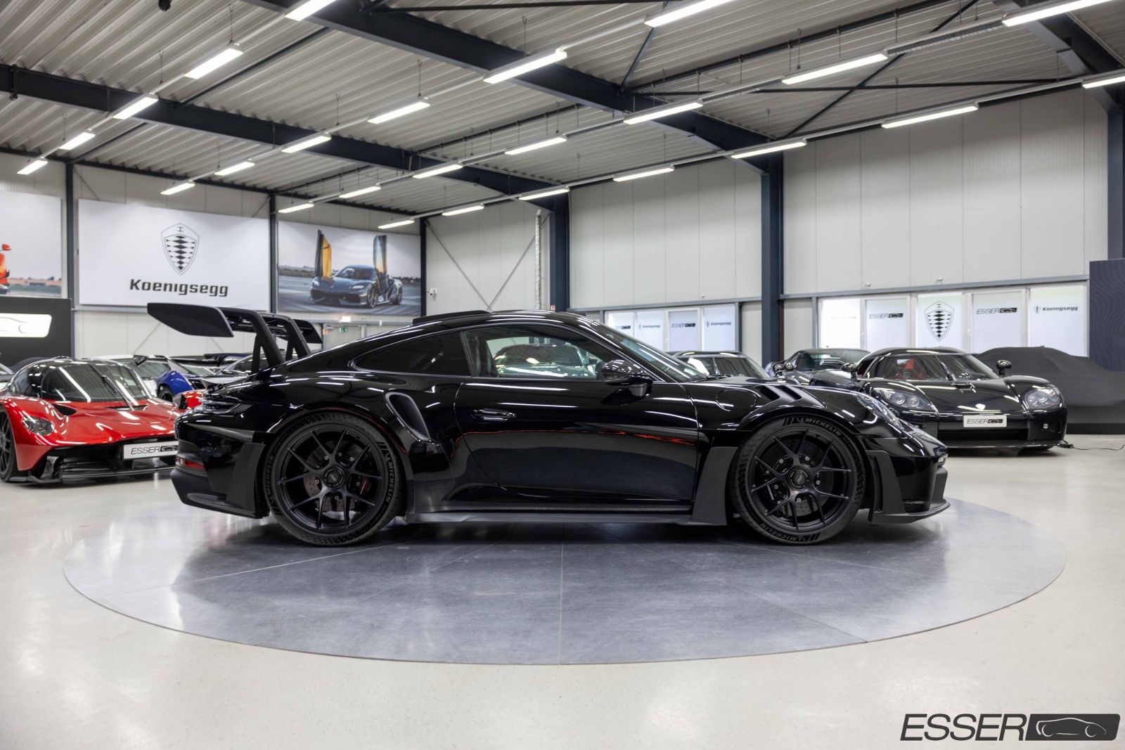 Porsche 992 GT3 RS - Samsaru's Car Outlet