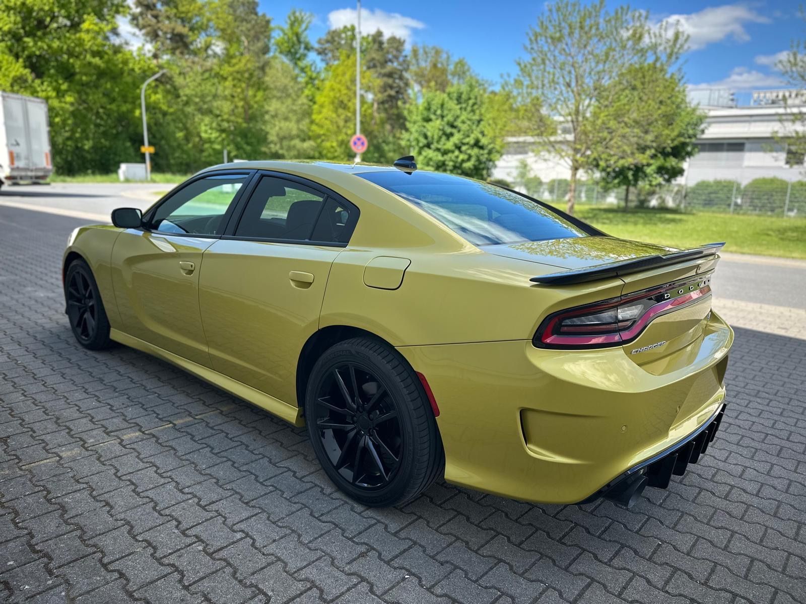 Dodge Charger 5,7 R/T Super Trackpak Navi Kamera Leder