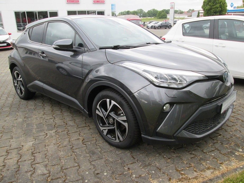 Toyota C-HR 2.0 Hybrid Team-D - Samsaru's Car Outlet