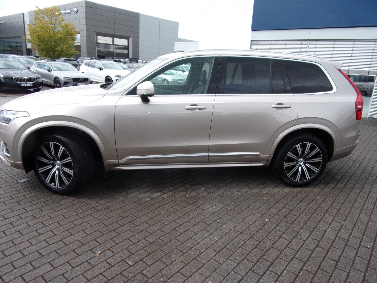 Volvo XC 90 B5 Plus Bright AWD - Samsaru's Car Outlet