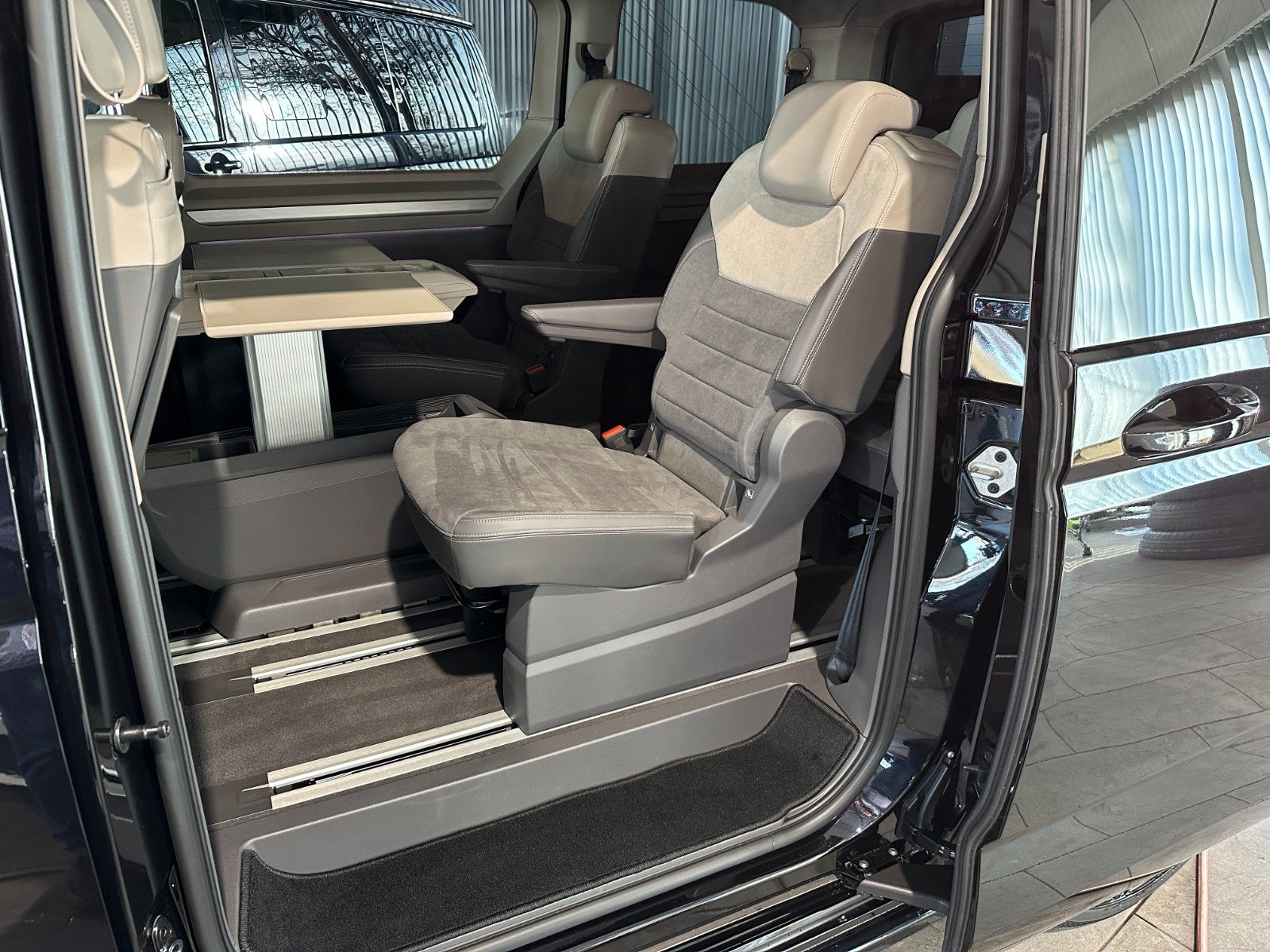 Volkswagen T7 Multivan ABT Edition - Samsaru's Car Outlet