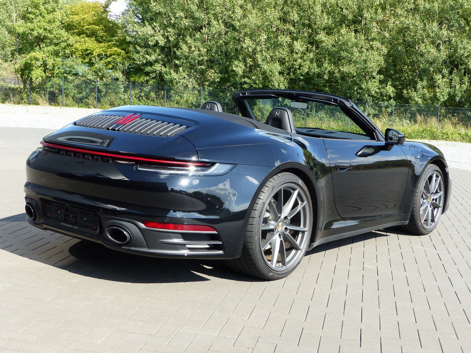 Porsche 992 Carrera 4 Cabriolet