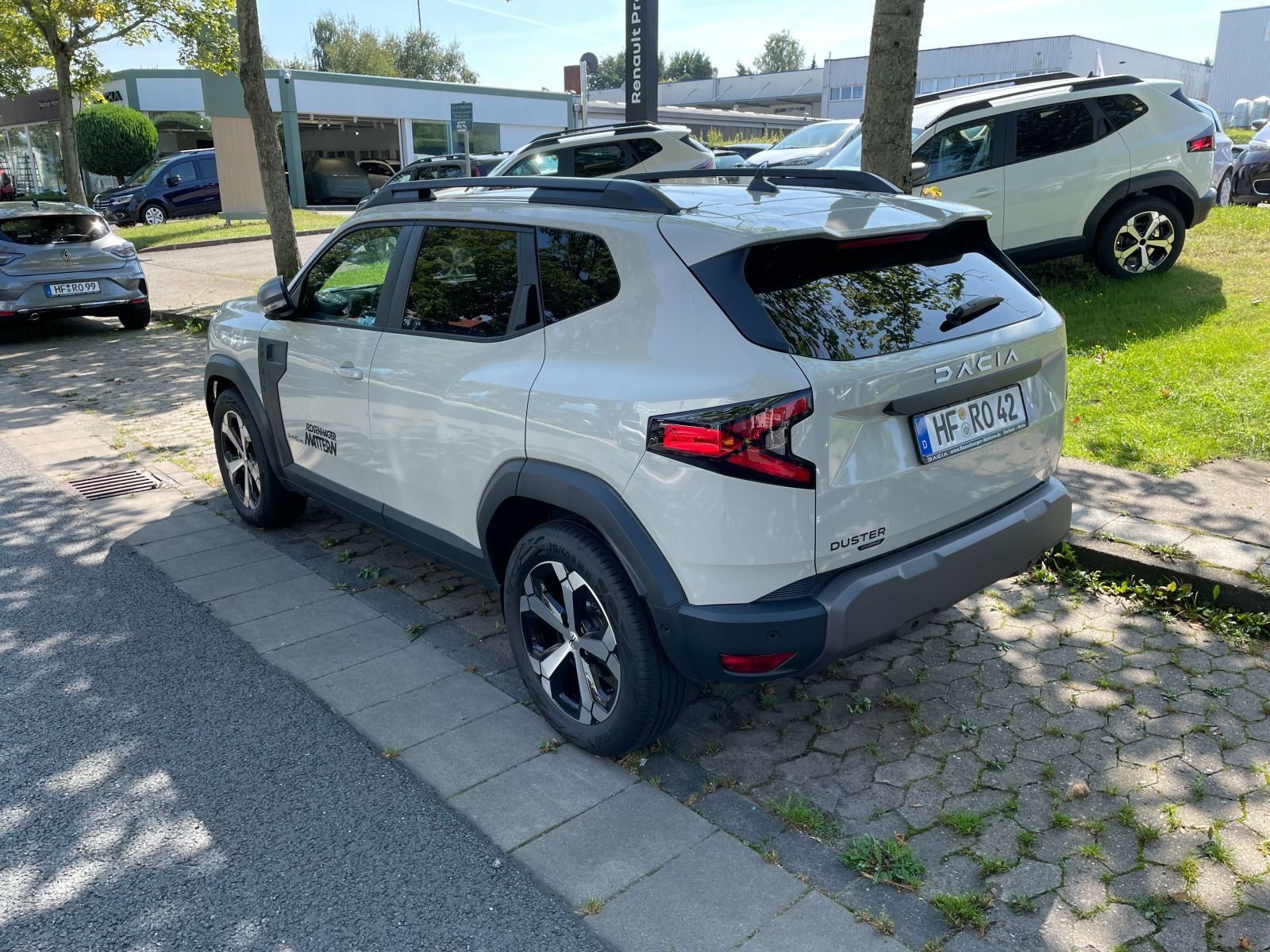 Dacia Duster III Journey Hybrid 140 - Samsaru's Car Outlet