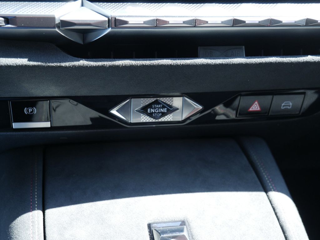 DS Automobiles DS 4 PureTech 130 Performance Line+ MATRIX-LED