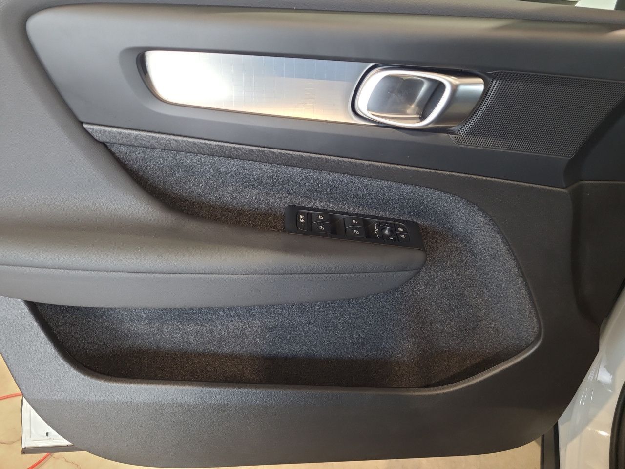 Volvo XC 40 Core 2WD Bluetooth Navi LED Klima