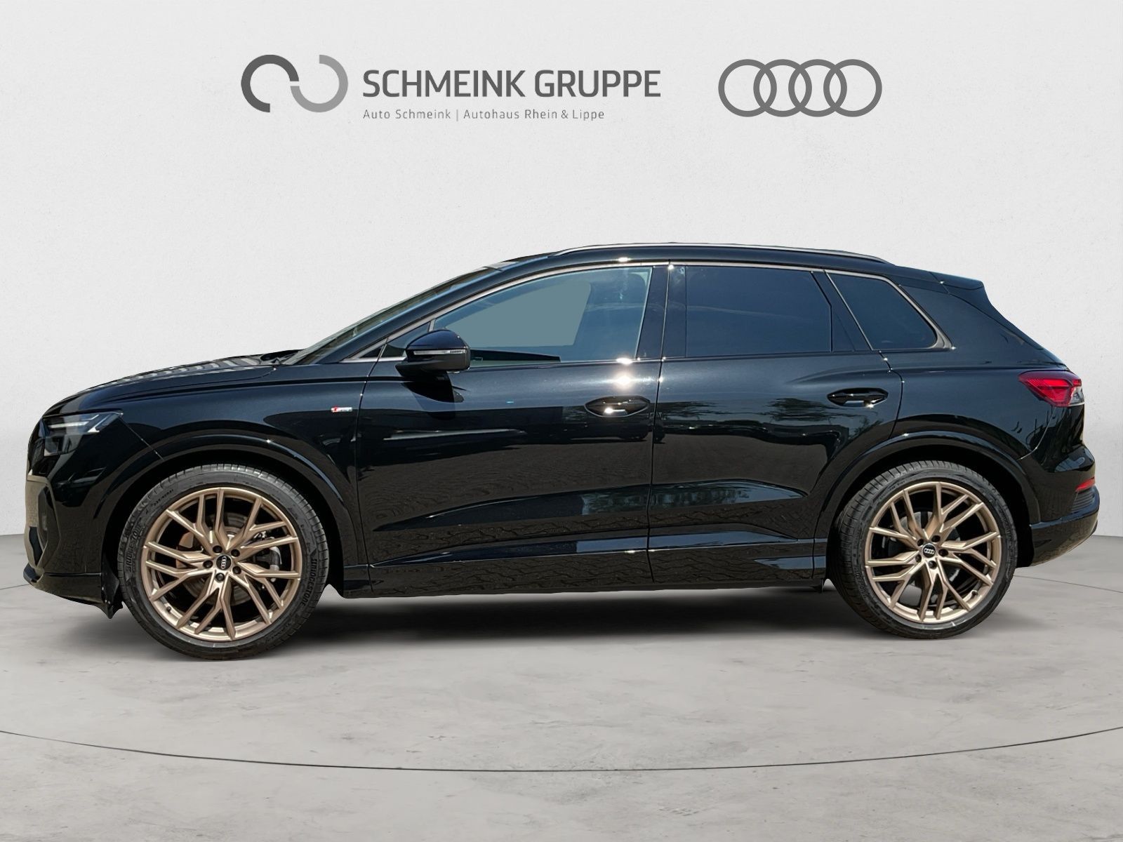Audi Q4 e-tron 45 quattro S-line Pano AHK Matrix HUD