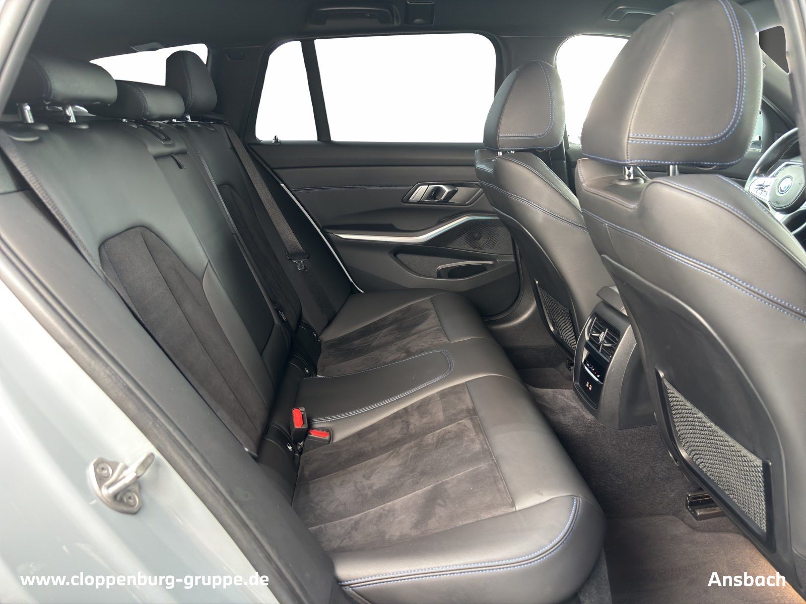 BMW 330e Touring M Sportpaket - Samsaru's Car Outlet