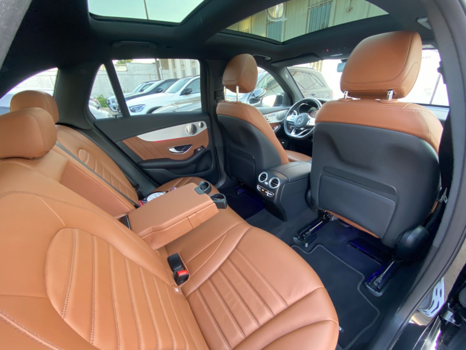 Mercedes-Benz GLC400d AMG 4M Airmatic_Panora_KeylessEntry_360°