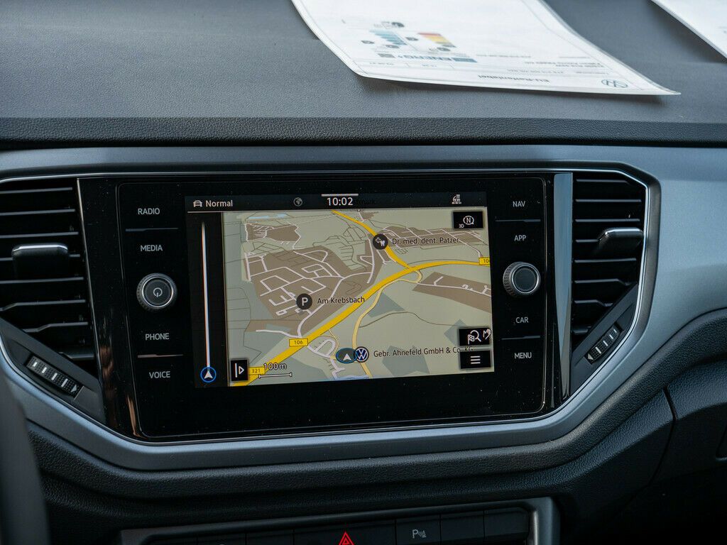 Volkswagen T-Roc 1.5 TSI Active - Samsaru's Car Outlet