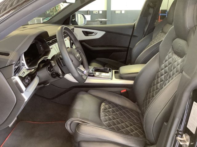 Audi Q8 55 TFSI quat. S line - Samsaru's Car Outlet