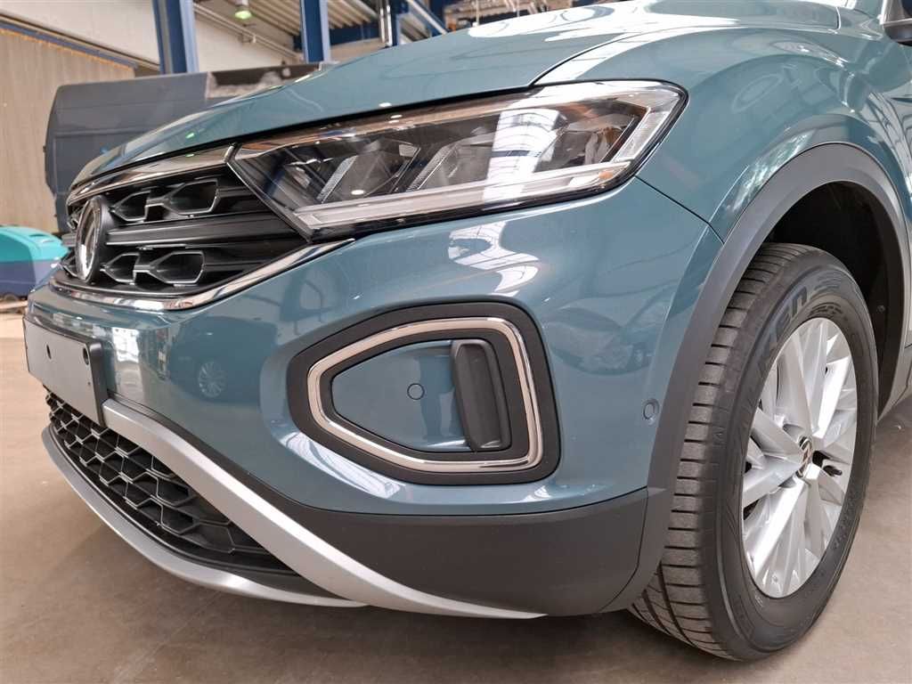 Volkswagen T-Roc Life 2.0 TDI DSG - Samsaru's Car Outlet