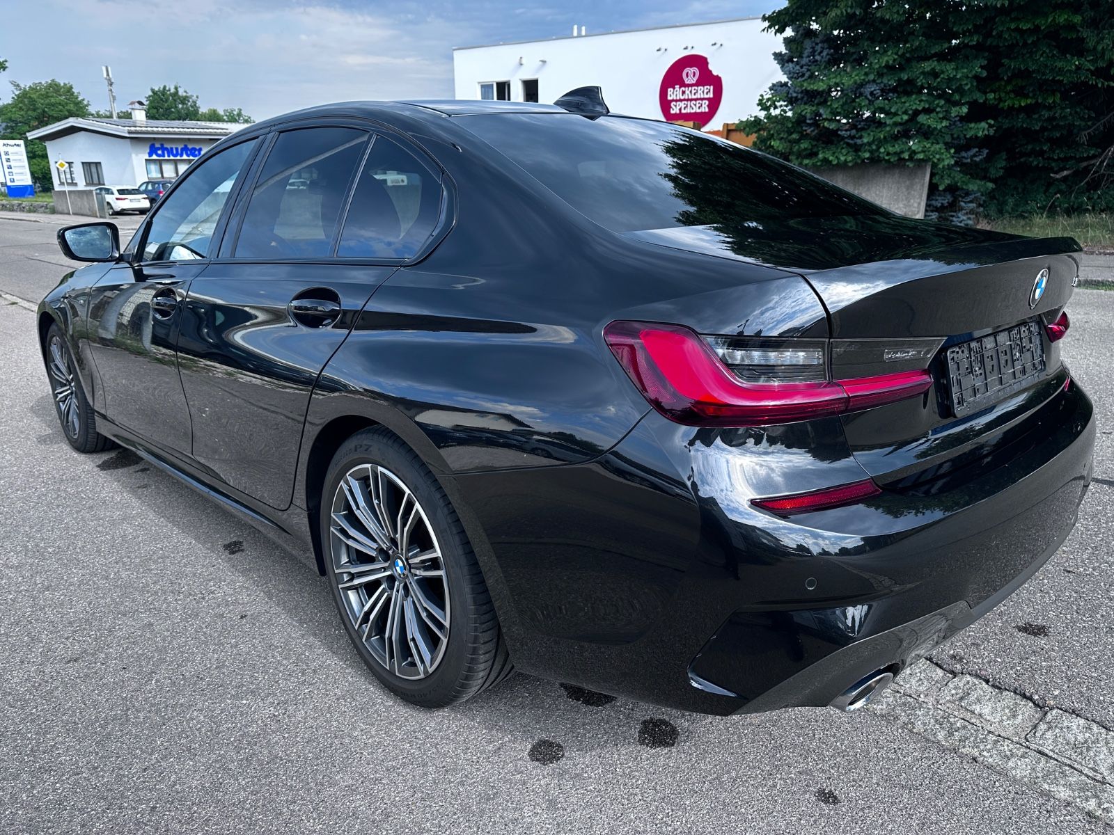 BMW 3 Lim. 320 d M Sport - Samsaru's Car Outlet