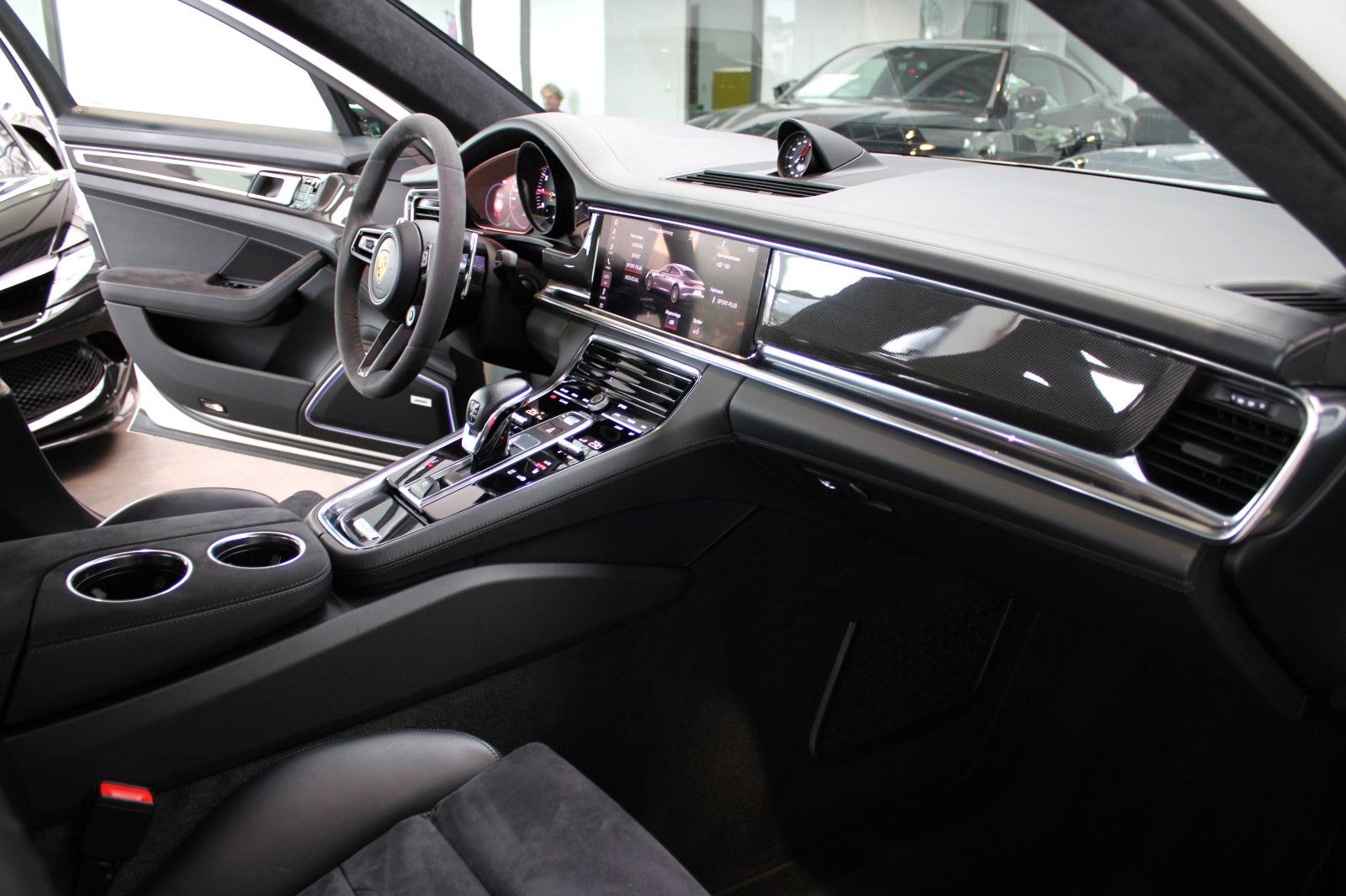 Porsche PANAMERA GTS MATRIX/SPORT-DESIGN/CARBON/360°/21"