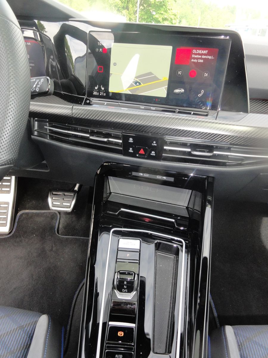 Volkswagen Golf VIII Lim. R 20 Years 4Motion - Samsaru's Car Outlet