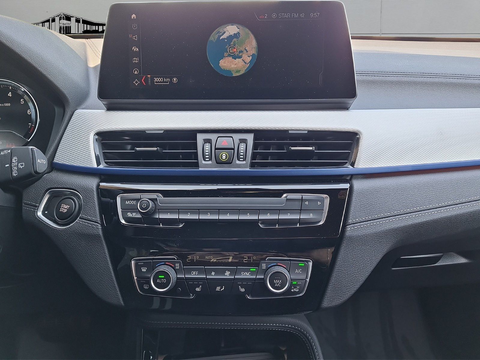 BMW X1 xDrive25e M Sportpaket - Samsaru's Car Outlet