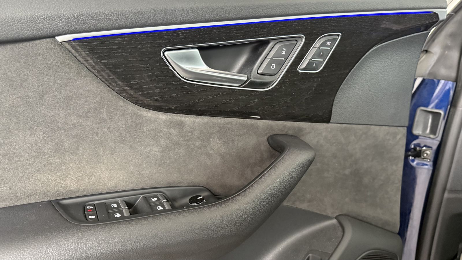Audi Q8 50 TDI Q|S LINE - Samsaru's Car Outlet