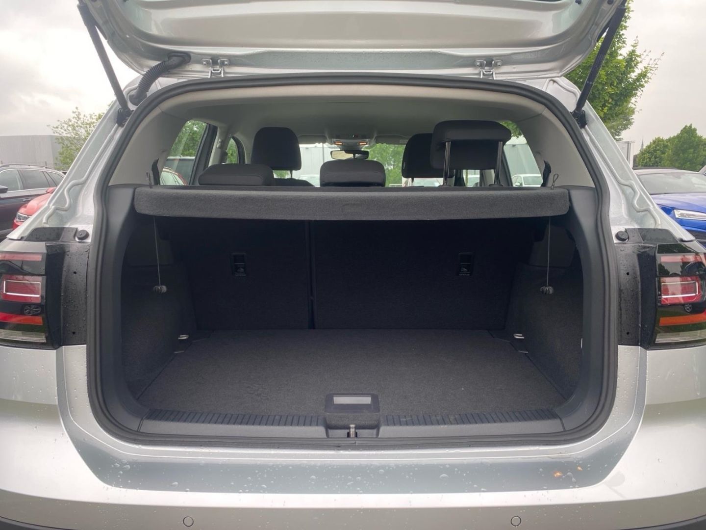 Volkswagen T-Cross 1.0 TSI Life - Samsaru's Car Outlet
