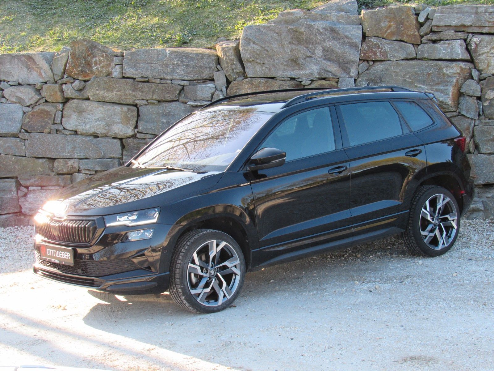 Skoda Karoq Sportline 1.5 TSI AHK 360° TRAVEL PANO