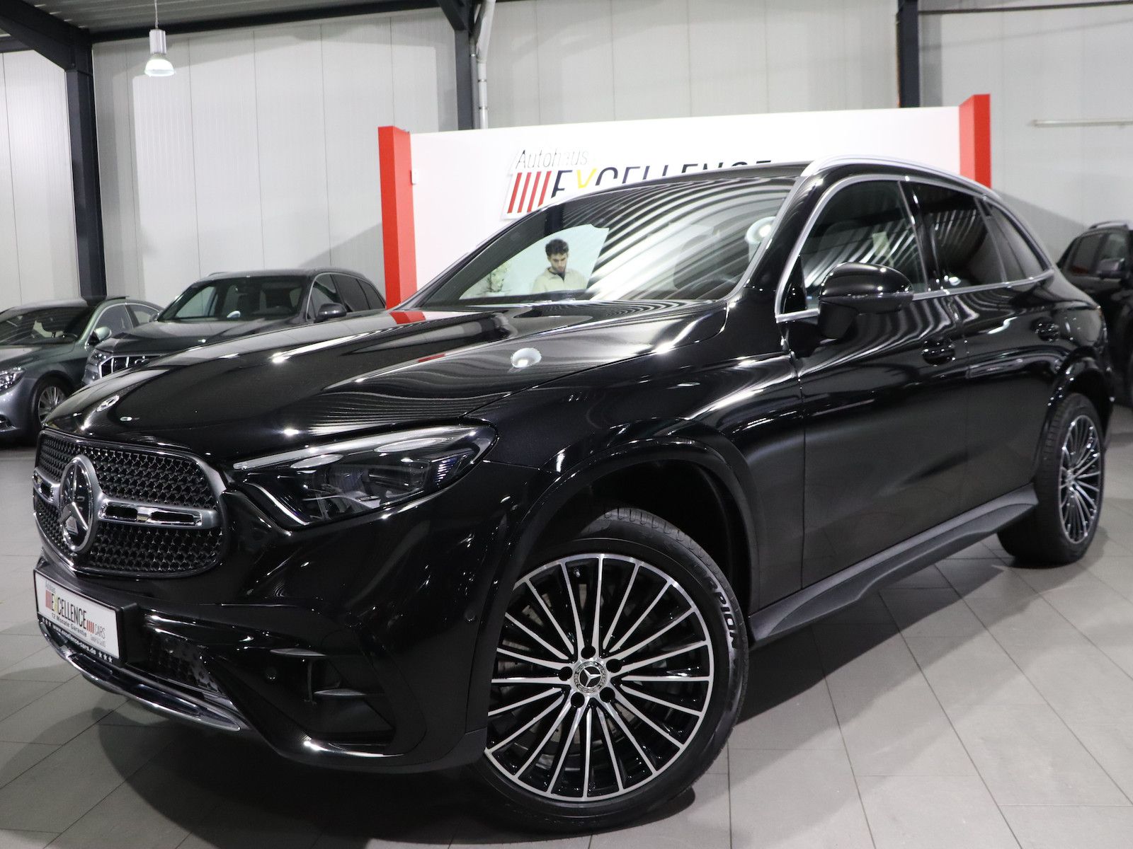 Mercedes-Benz GLC 300 de 4M AMG-LINE / PANORAMA / LASER / TOP