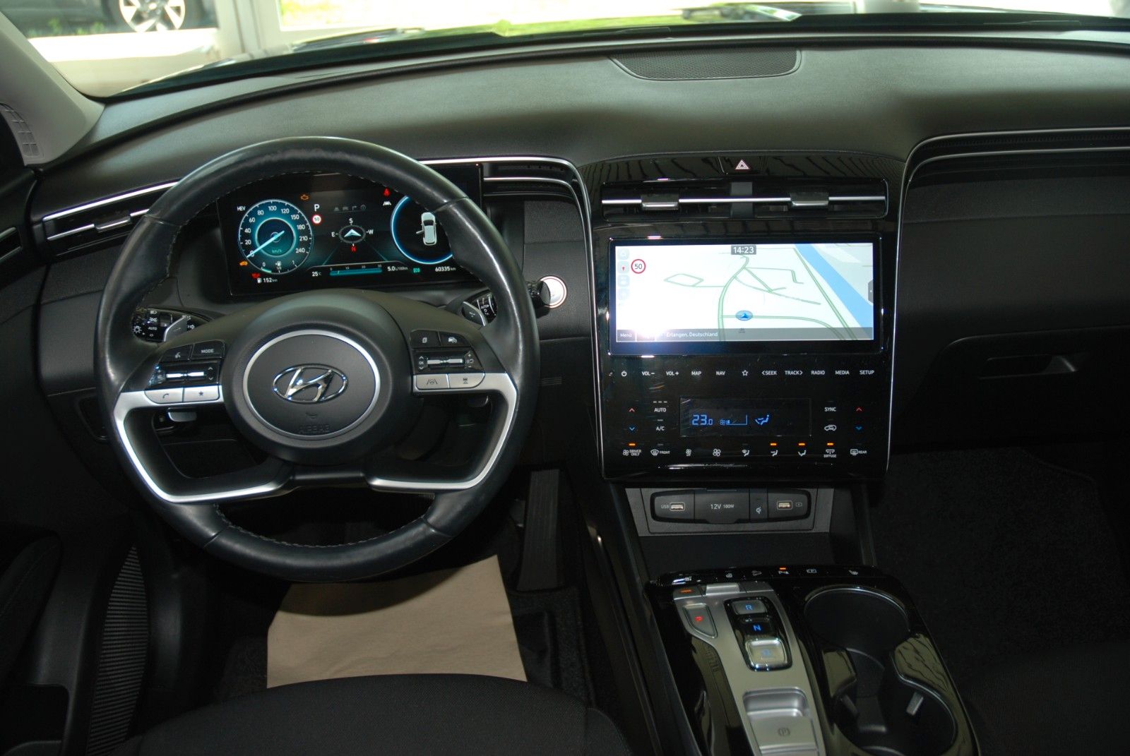 Hyundai TUCSON 1.6 T Plug-in 4WD - Samsaru's Car Outlet