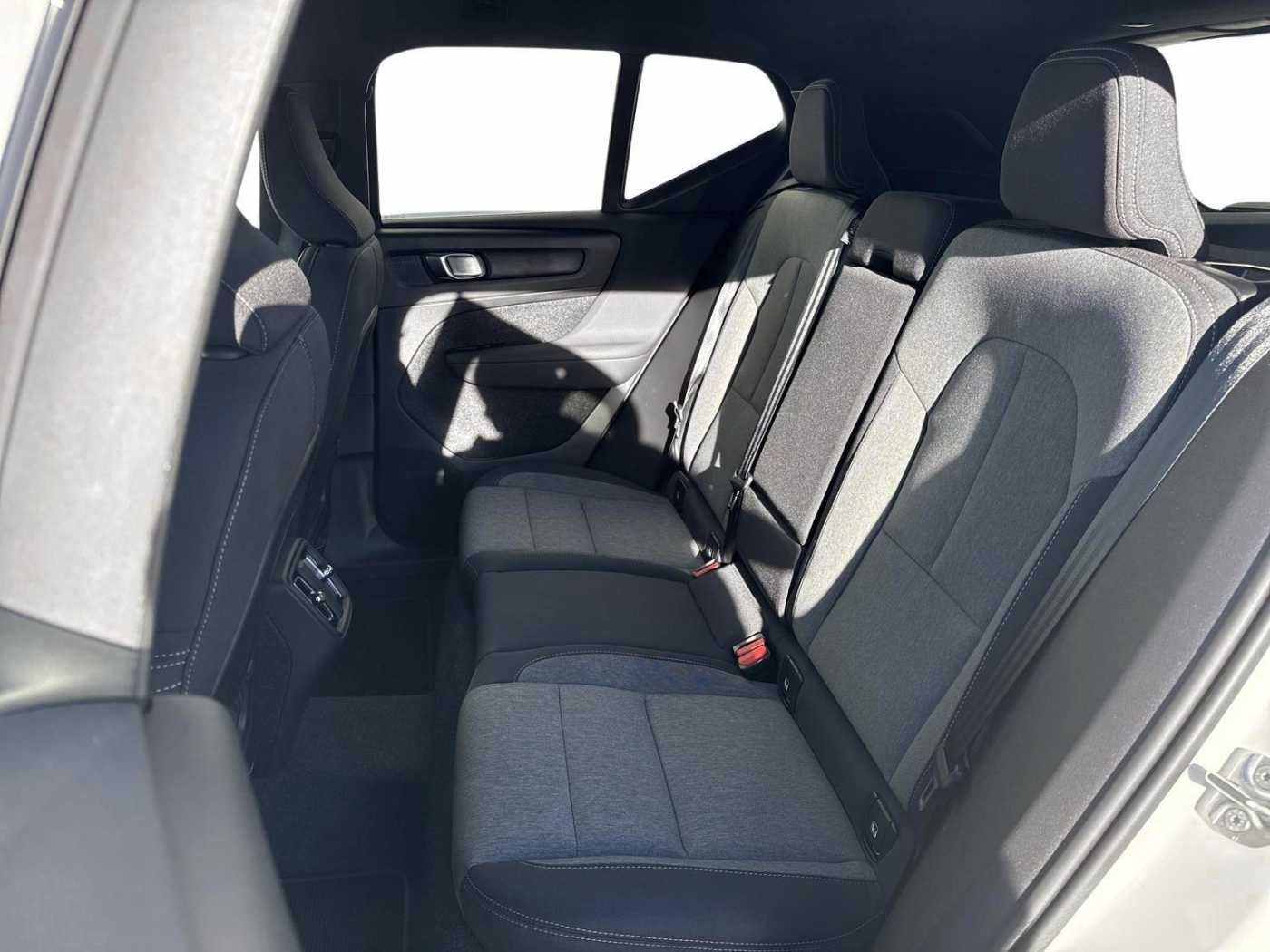 Volvo XC40 Plus Dark