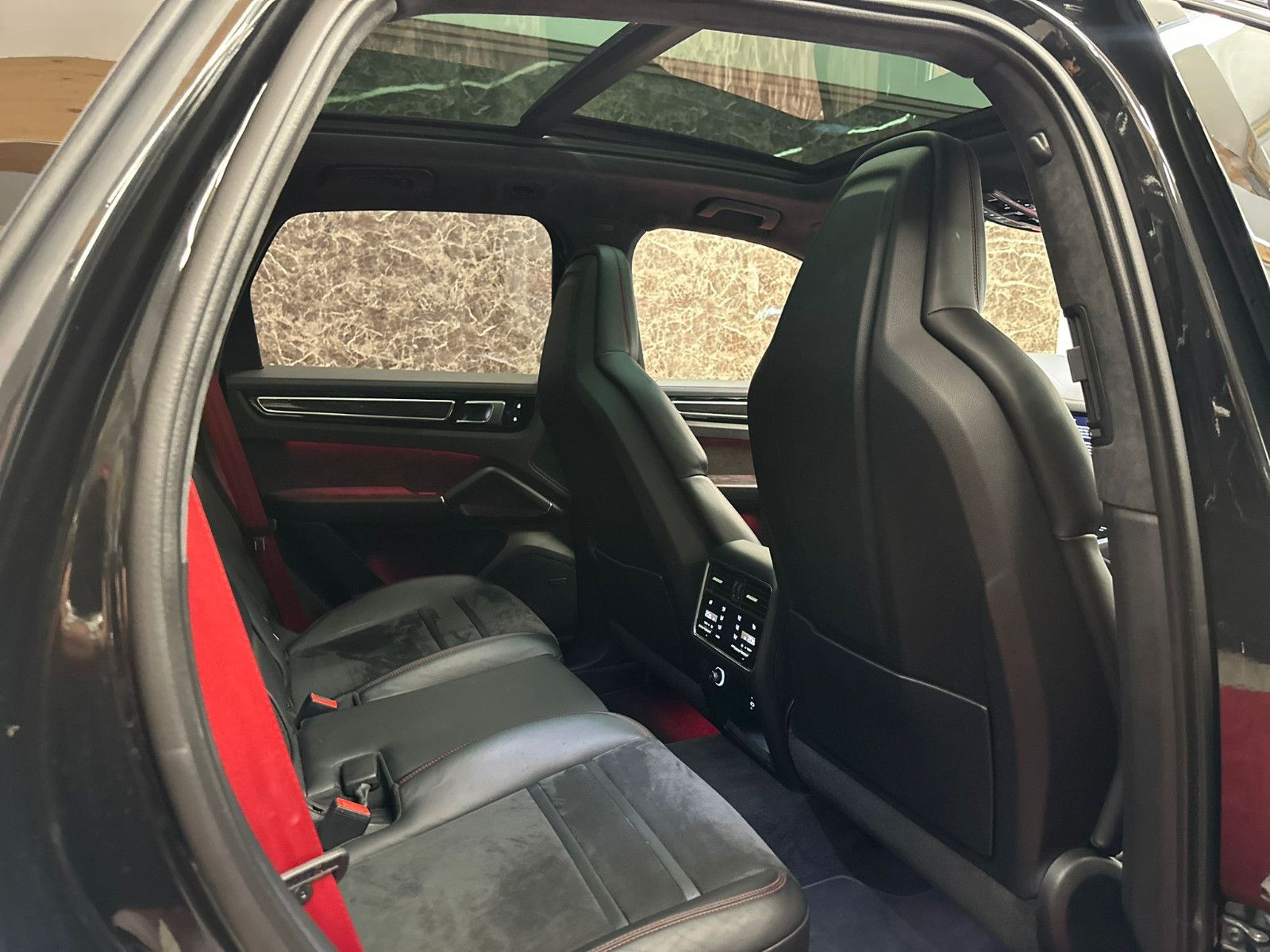 Porsche CAYENNE GTS 4.0 V8 BLACK PAKET PANO 360KAMERA