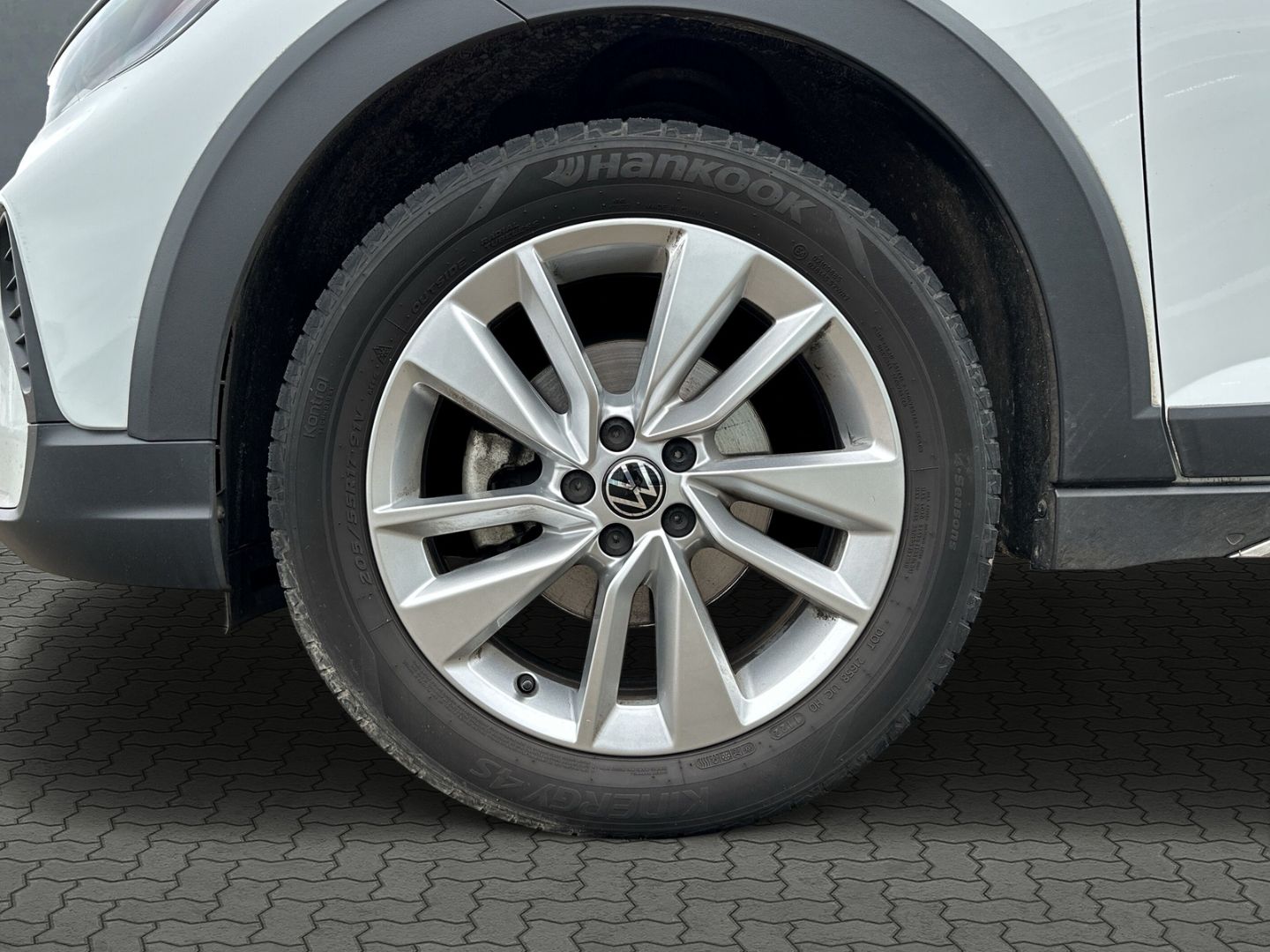 Volkswagen Taigo 1.0 TSI Life - Samsaru's Car Outlet
