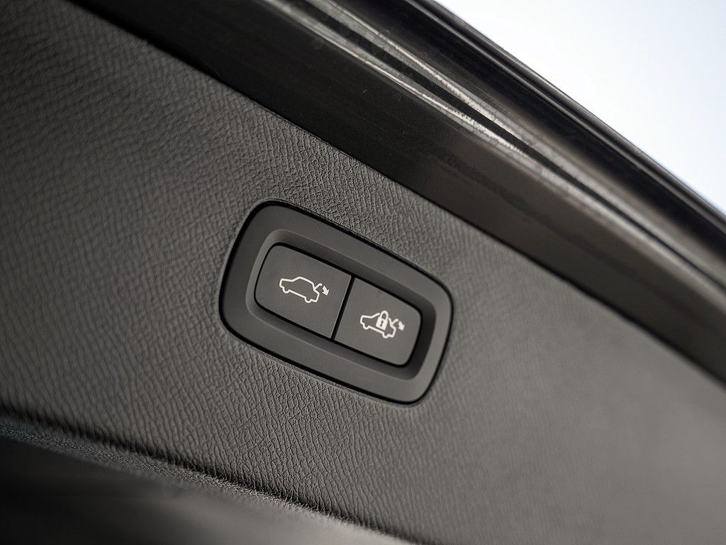 Volvo XC90 T8 AWD Core AHK RÜCKFAHRKAMERA H/K