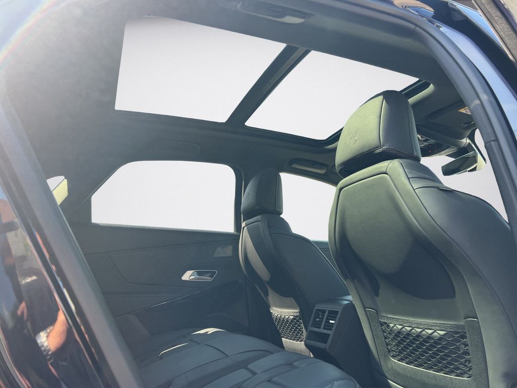 DS Automobiles DS 7 Crossback E-Tense 300 4x4 Louvre