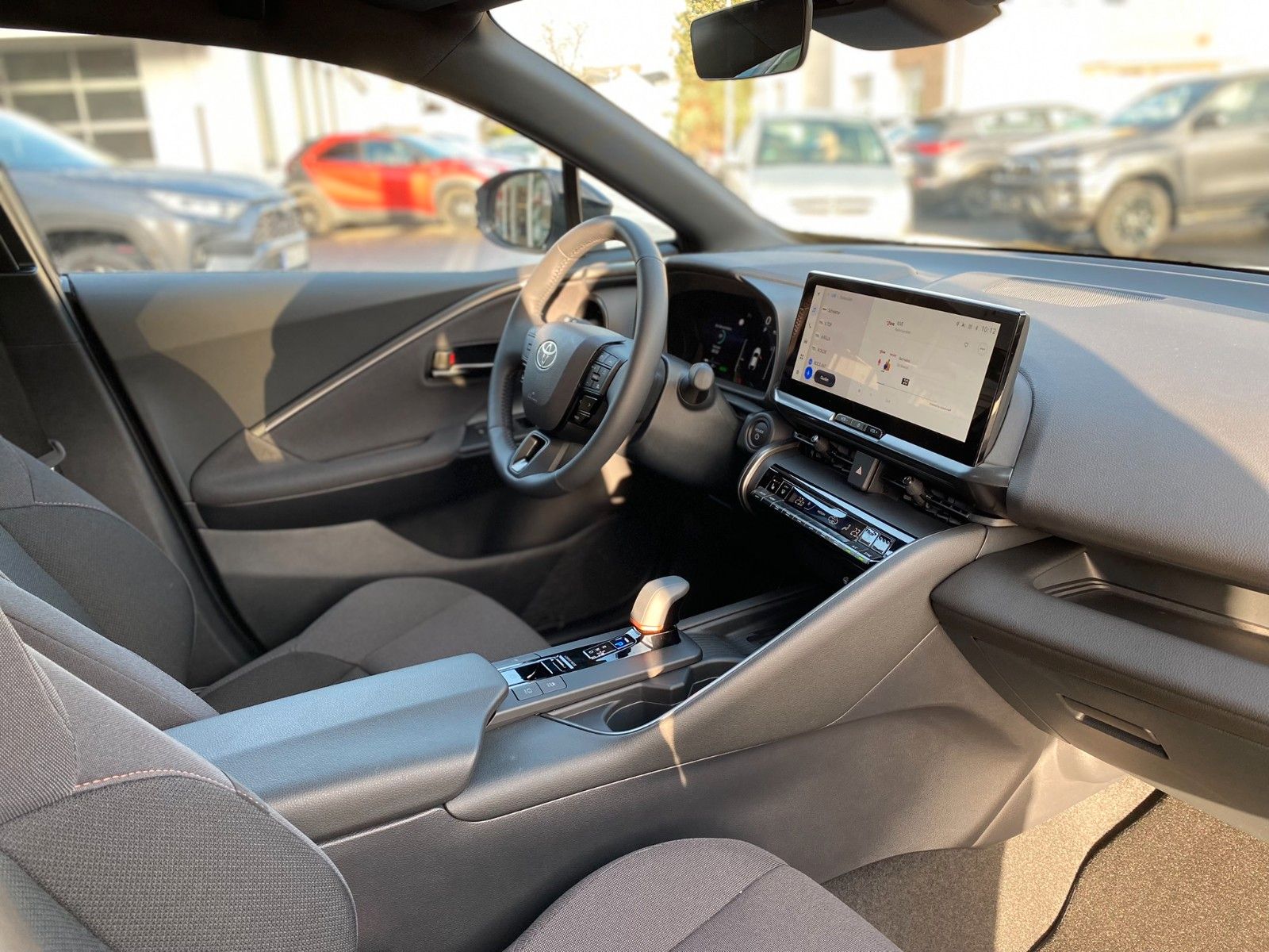 Toyota C-HR 1.8 Hybrid - Samsaru's Car Outlet