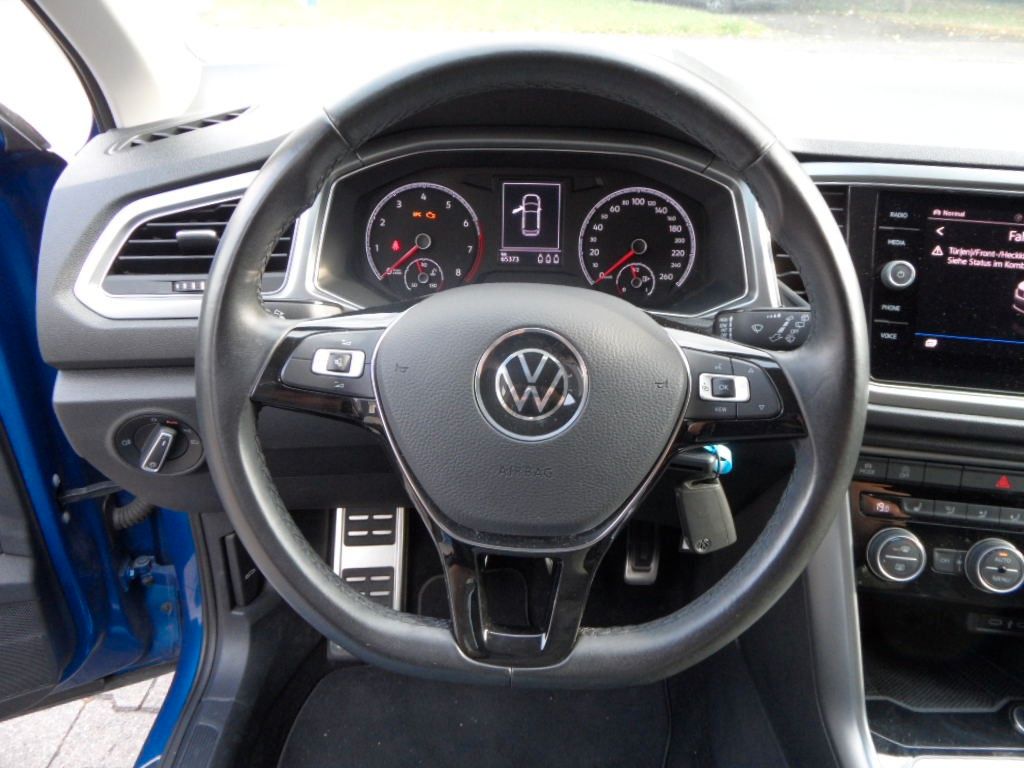 Volkswagen T-Roc 1.0 TSI ACTIVE - Samsaru's Car Outlet