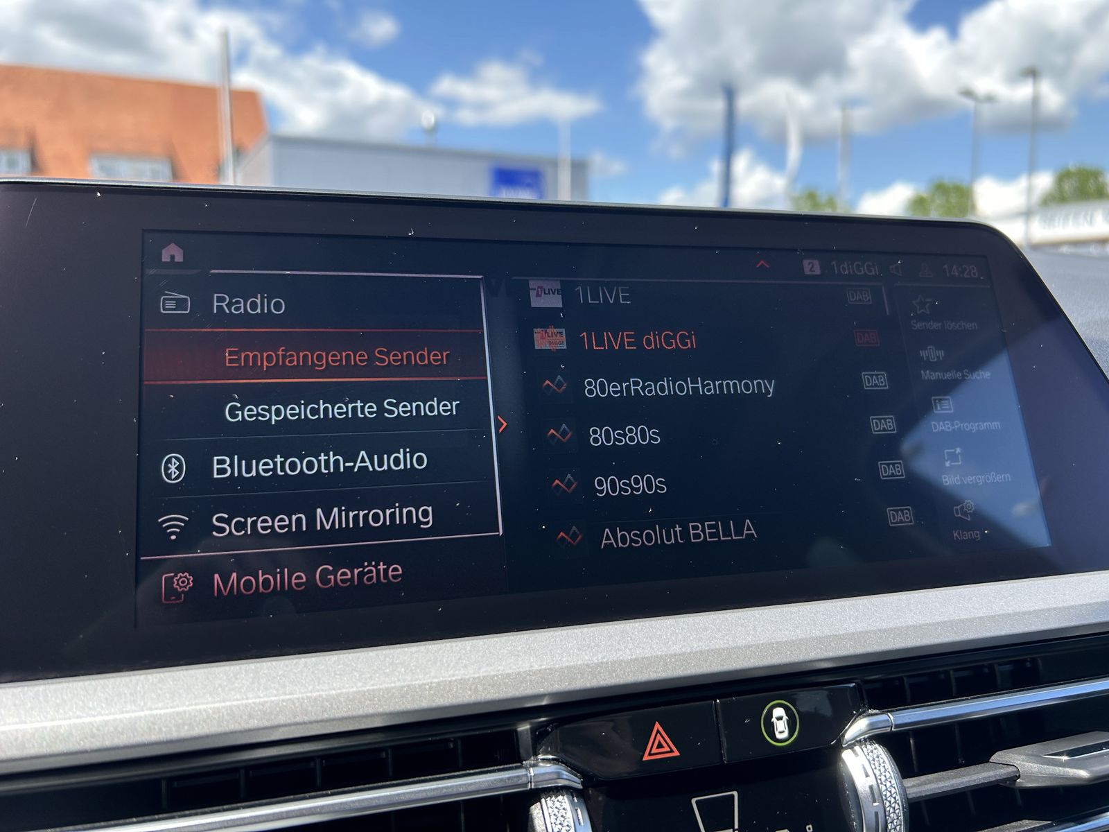 BMW 320d Touring - Samsaru's Car Outlet