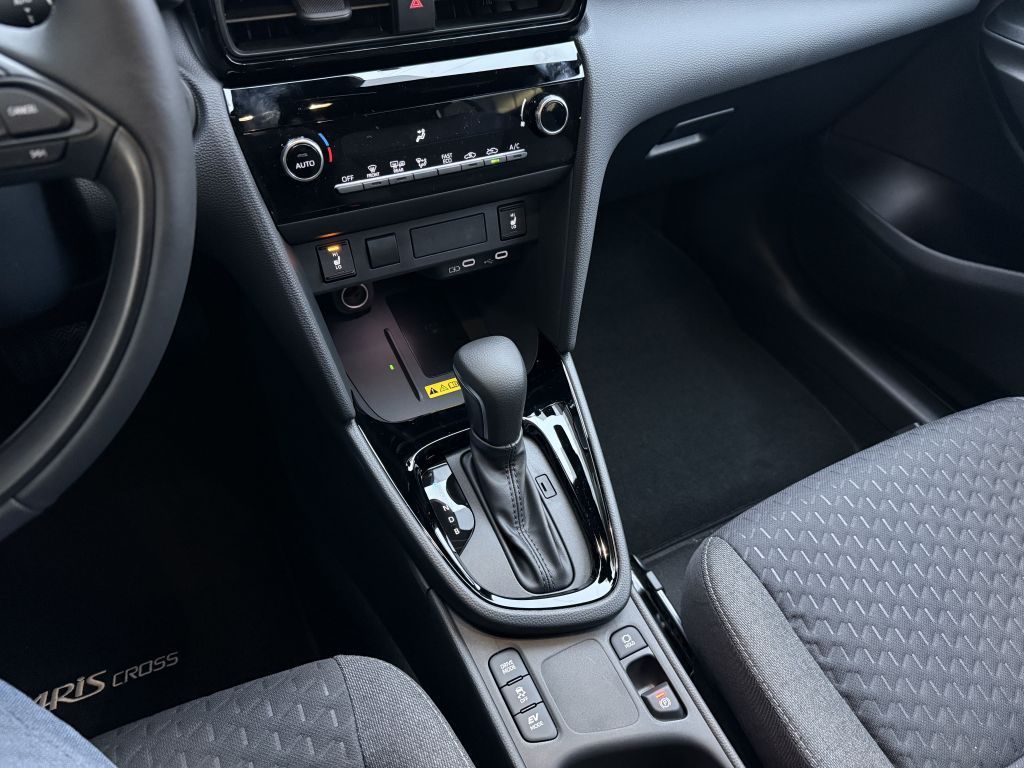 Toyota s Cross Hybrid 130 TeaYarim D*HAC*Klima*HAB*RFK